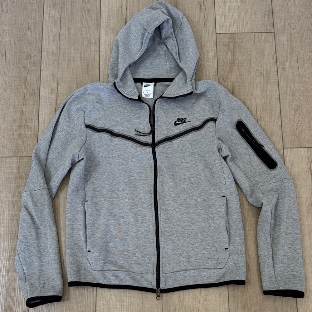 Nike tech zip up jacket size medium tall